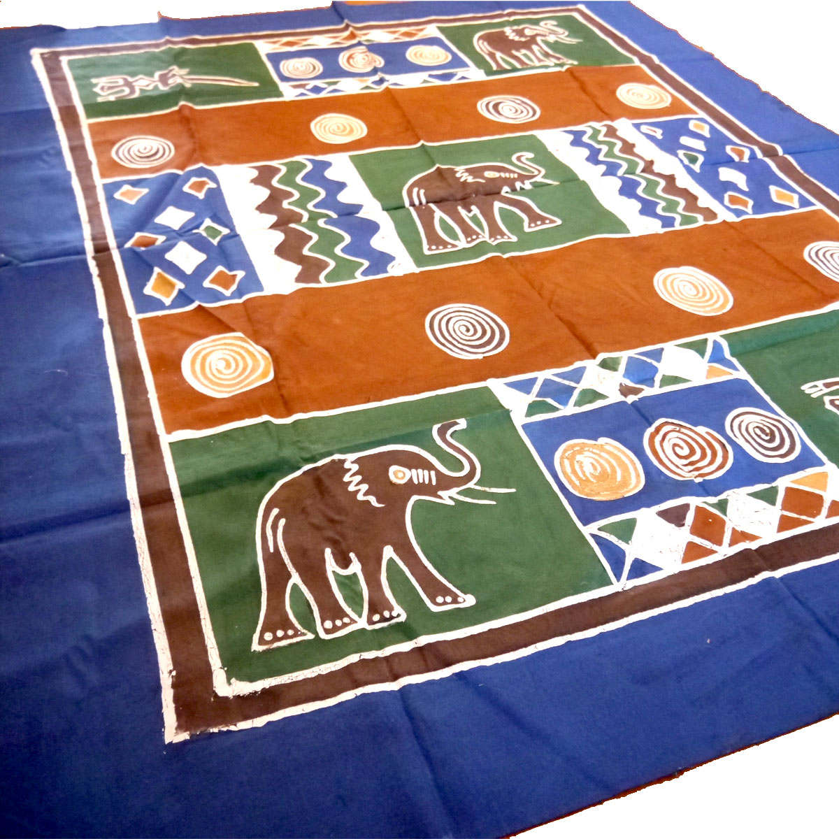 千葉激安 アフリカ・ジンバブエ製 ろうけつ染め布（150cm×195cm）象と